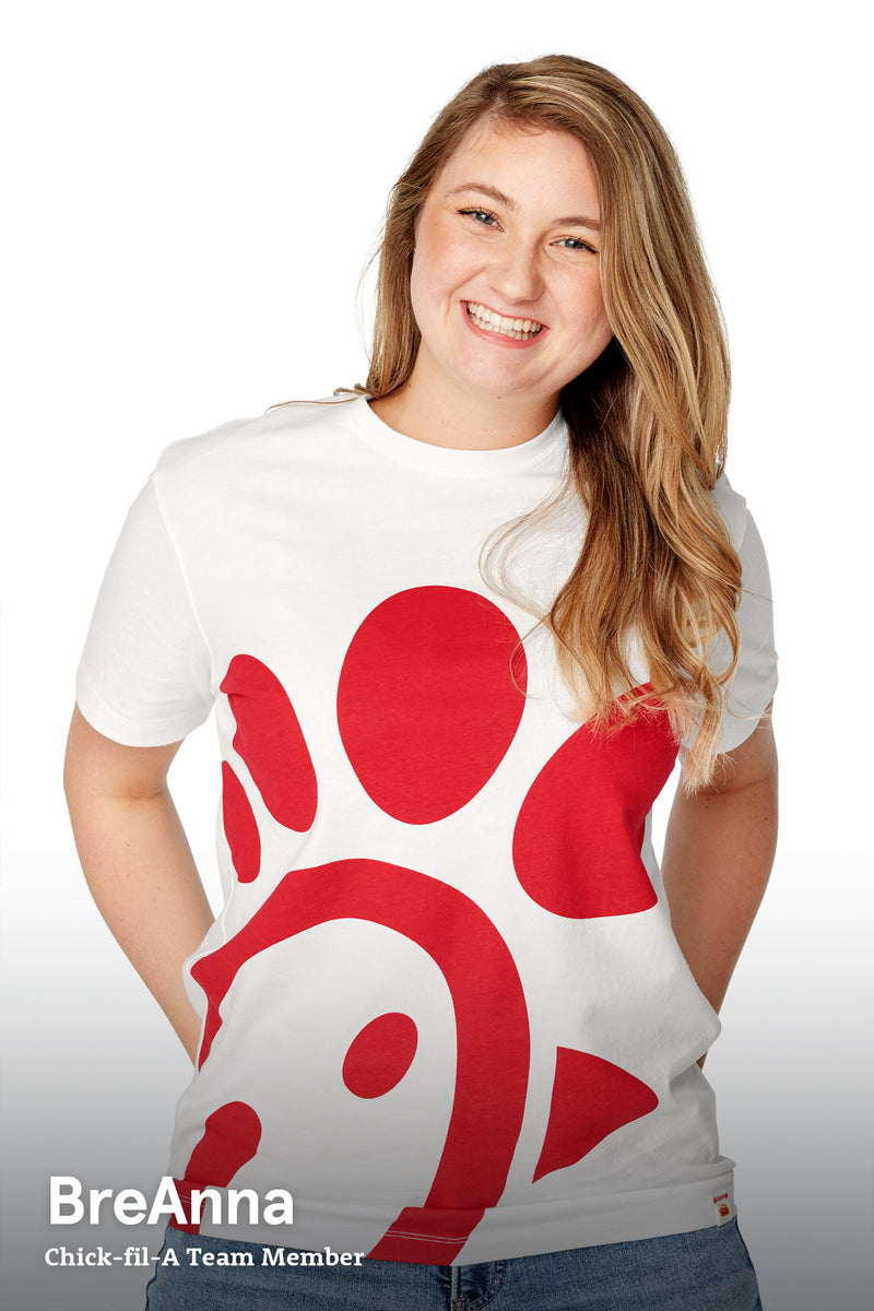 CFA2306034_16AB_Holiday_Merch_Pairing_Cow_Cuddly_Talent_On-White_4673_eComm_1356x2048_07adeece-fa15-46ab-b061-6195f8be1554.jpg